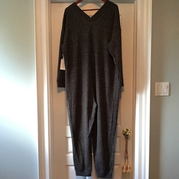 NWT LATTELOVE Cloud Jumpsuit ultra soft hacci fabric Size L - Picture 2 of 9